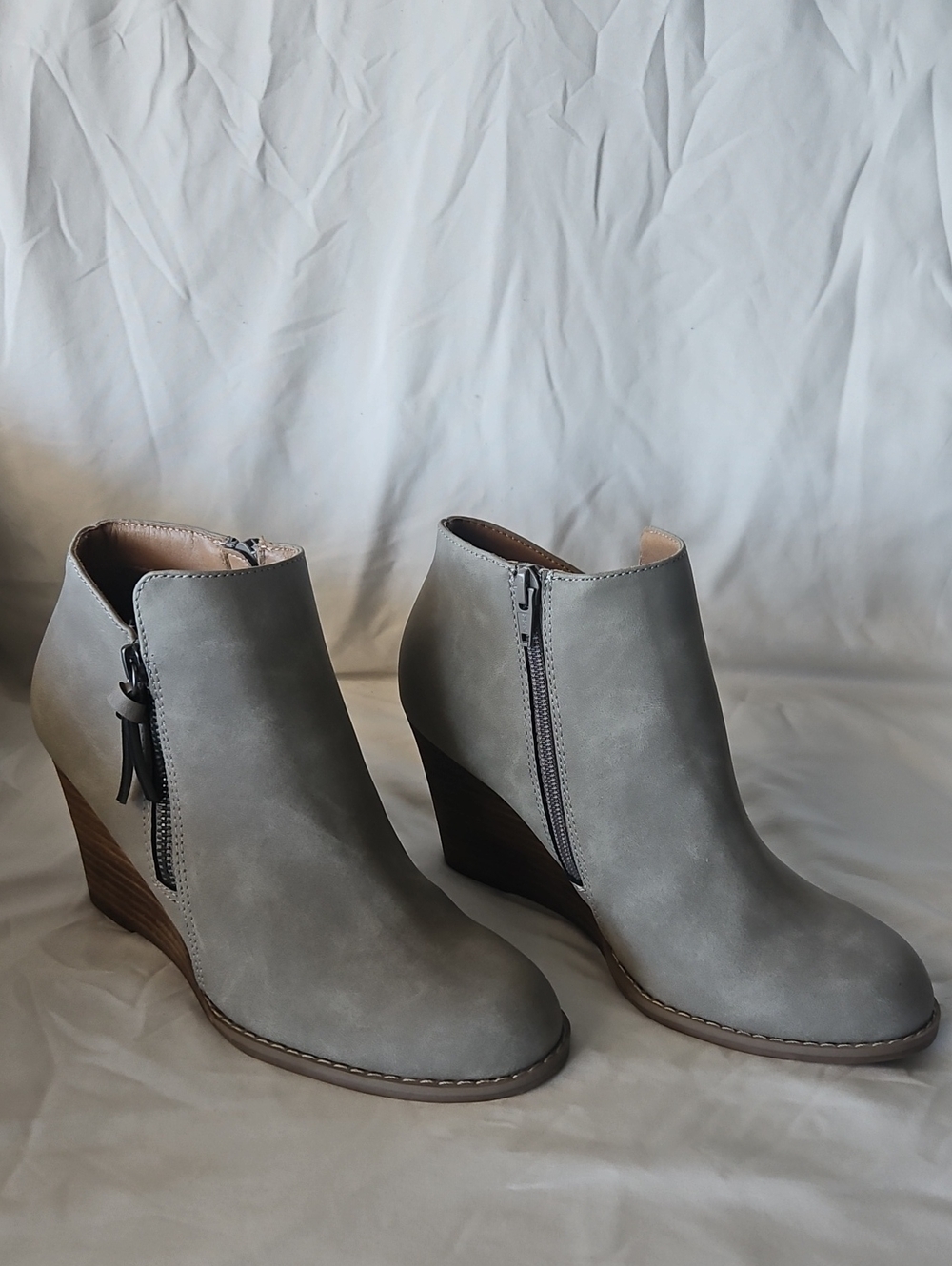 Womens Report Grey Suede Wedge Ankle Boots